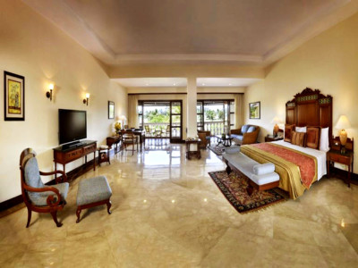 Luxury-Suite-Goa-2-400x300
